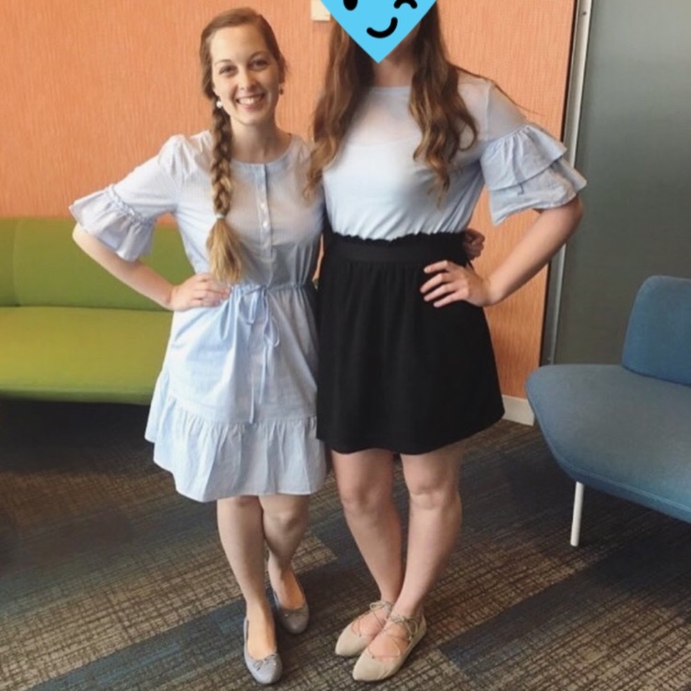 Ann Taylor Sweet ruffled summer dress with pockets